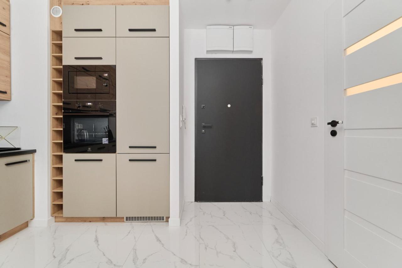 Nowoczesny Apartament Z Balkonem I Parkingiem W Centrum Wroclawia By Noclegi Renters מראה חיצוני תמונה