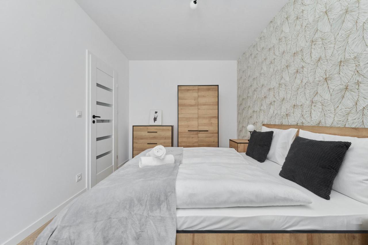 Nowoczesny Apartament Z Balkonem I Parkingiem W Centrum Wroclawia By Noclegi Renters מראה חיצוני תמונה